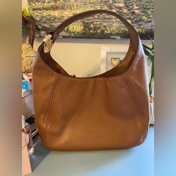 Michael Kors LG Hobo Bag - Picture 2 of 8